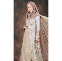 8 Hijabers Cantik yang Paling Sering di-Endorse Online Shop
