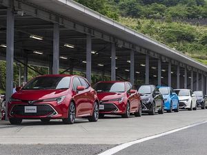 New Toyota Corolla Tanpa Buntut Bakal Gendong Mesin Turbo