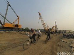 H-7, Pengerjaan Jembatan Antar Tol di Jombang Ditargetkan Tuntas