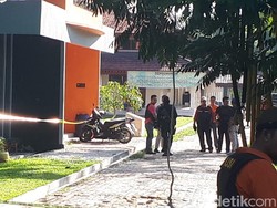 Terduga Teroris di UNRI Dapat Pesanan Bom dari Penyerang Polda Riau