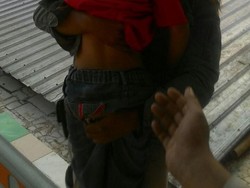 Polisi Selamatkan Bocah yang Tersengat Listrik di Atas Masjid