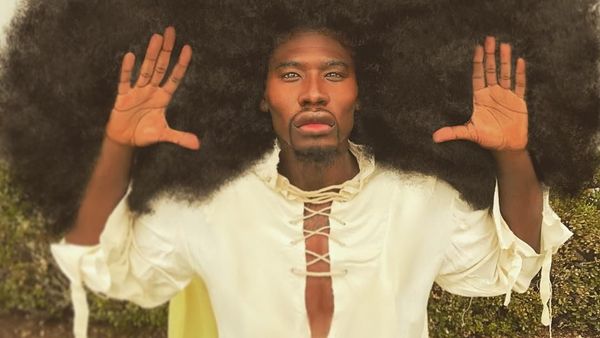 Foto: Ayah dan Anak Kompak Pamer Rambut Megar, Dipuji Netizen Dunia