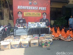 Ratusan Botol Miras Diamankan Hasil Operasi Pekat Semeru