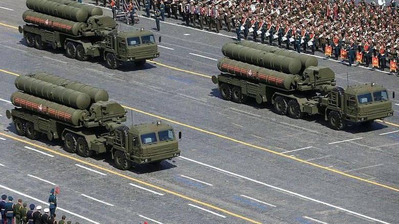 Foto: Ini Rudal Canggih S-400 yang Bikin Raja Salman Ancam Qatar