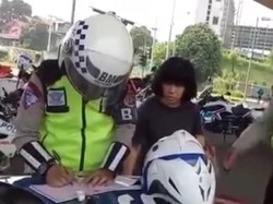 Cerita Viral Emak-emak Ngamuk Ditilang Polantas