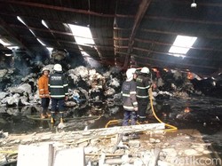 Terbakar, Gudang Majun di Baleendah Hampir Rata dengan Tanah