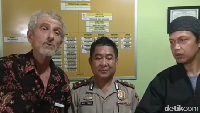 Berita Heboh: Bule Marah Soal Selawat, Selamat Jalan Razan Najjar