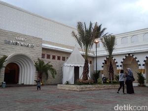 Ngabuburit Sambil Belajar Sejarah Islam di Galeri Makkah & Madinah