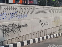 Underpass Mampang Dicorat-coret, Walkot Jaksel Imbau SOTR di Masjid
