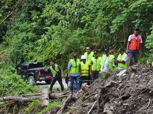Pemerintah Tangani 23 Titik Longsor di Pulau Seram