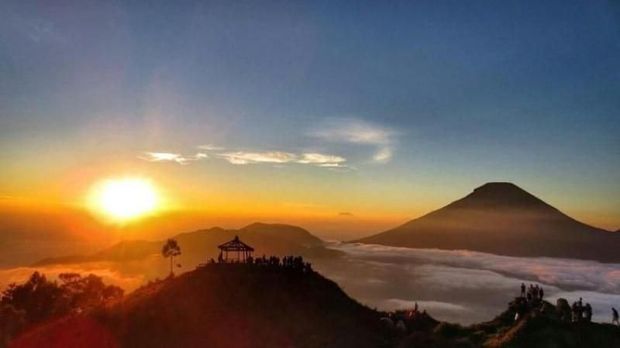 Bukit di Wonosobo, Dieng