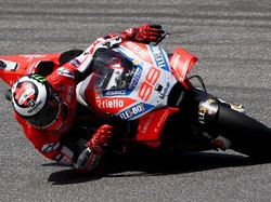 Bentuk Baru Tangki BBM Ducati Desmosedici GP18 Bikin Lorenzo Pede