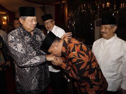 Gatot Cium Tangan SBY, Demokrat Minta Tak Diartikan Berlebih
