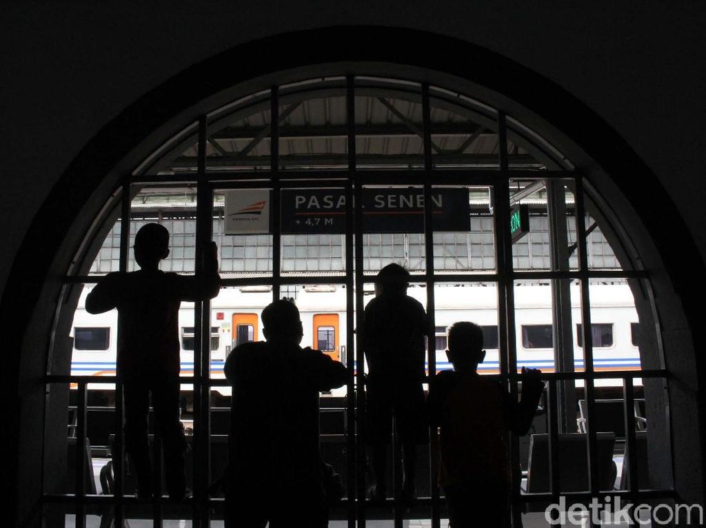Komisi V Panggil Menhub dan Menteri PUPR Bahas Mudik Lebaran Komisi V Panggil Menhub dan Menteri PUPR Bahas Mudik Lebaran
