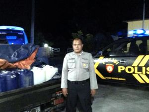 Selain Ganja, Polres Cianjur Sita Puluhan Jerigen Bahan Miras Oplosan