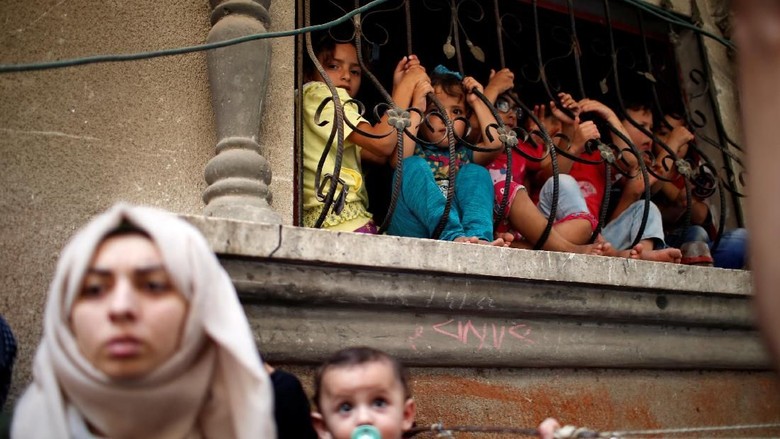 Isak Tangis di Pemakaman Perawat Palestina yang Tewas Ditembak Israel