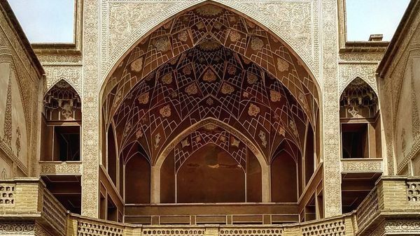 Deretan Foto Arsitektur Masjid di Iran Bikin Mata Terpana