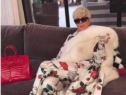 Saat Nenek Bertingkah Konyol, Gimana Reaksi Cucu Ya?