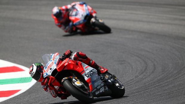 Danilo Petrucci mendapat tempat di Ducati usai Jorge Lorenzo pindah ke Honda.
