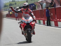 MotoGP Italia 2018: Lorenzo Juara, Ducati Finis 1-2, Marquez Jatuh