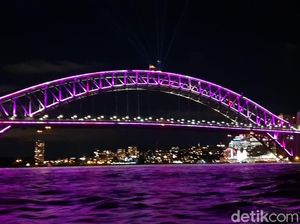 Foto: Sydney yang Bermandikan Animasi Cahaya