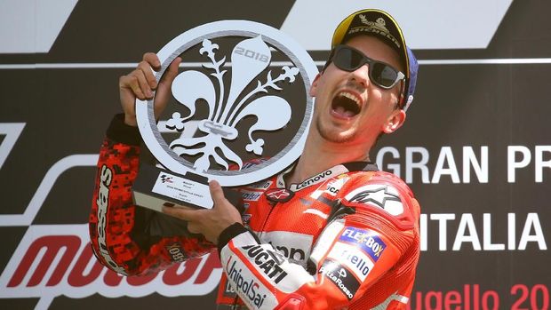 Jorge Lorenzo baru saja meraih kemenangan perdananya di MotoGP Italia.