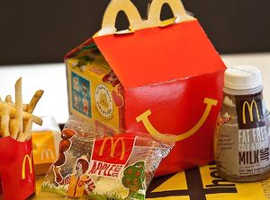 Siapa Sangka Mainan Antik dari McDonalds Bisa Laku Hingga Rp. 6 Juta Siapa Sangka Mainan Antik dari McDonalds Bisa Laku Hingga Rp. 6 Juta