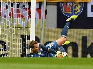 Adu Jago Manuel Neuer Vs Robin Olsen Adu Jago Manuel Neuer Vs Robin Olsen