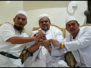 Bertemu Habib Rizieq di Mekah, PA 212 dan Garda 212 Berdamai Bertemu Habib Rizieq di Mekah, PA 212 dan Garda 212 Berdamai