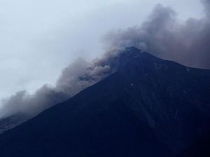 Gunung Fuego Kembali Erupsi, Korban Tewas Bertambah Jadi 75 Orang Gunung Fuego Kembali Erupsi, Korban Tewas Bertambah Jadi 75 Orang