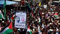 Ribuan Warga Palestina Antar Jenazah Sang Pemberani Razan al-Najjar