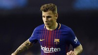 Selama beberapa waktu terakhir Juventus kabarnya menaruh minat kepada Lucas Digne. Barcelona, klubnya, disebut Calciomercato siap melepas Digne seharga 16 juta euro. (Foto: Octavio Passos/Getty Images)