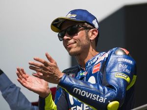 Valentino Rossi Sibuk Coba-coba Ban di Latihan Bebas MotoGP Catalunya Valentino Rossi Sibuk Coba-coba Ban di Latihan Bebas MotoGP Catalunya