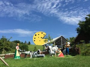 Korea Selatan Kini Punya Taman Hiburan Bertema Keju yang Menarik