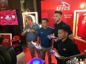 Marko Simic Punya Sepatu Spesial dari Specs