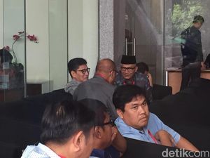 Agun Gunandjar hingga Melchias Mekeng Diperiksa KPK soal e-KTP Agun Gunandjar hingga Melchias Mekeng Diperiksa KPK soal e-KTP