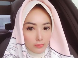 Dipaksa Transfer Uang, Cinta Ratu Alami Pemerasan dari Netizen