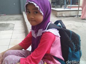 Ini Amel, Bocah Penjual Tisu di Stasiun Cawang yang Viral Ini Amel, Bocah Penjual Tisu di Stasiun Cawang yang Viral