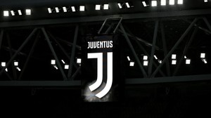 Juventus Rilis Jersey Home 2026/27, Ada Nuansa Emas