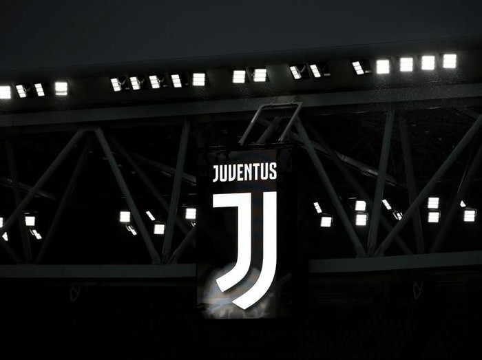 TURIN, ITALY - APRIL 03: The Juventus logo is seen on a stand prior to the UEFA Champions League Quarter Final Leg One match between Juventus and Real Madrid at Allianz Stadium on April 3, 2018 in Turin, Italy.  (Photo by Emilio Andreoli/Getty Images)