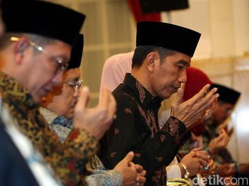 Jokowi Peringati Malam Nuzululquran