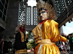 Tepergok Curi HP di Kemang Utara Jaksel, Pengamen Ondel-ondel Ditangkap