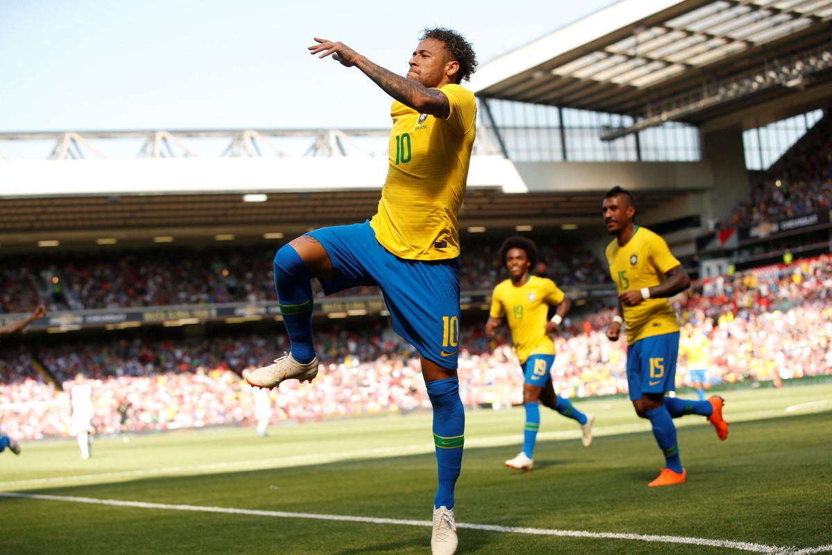 Neymar menandai comeback dengan satu gol dalam kemenangan Brasil atas Kroasia. (Foto: Andrew Yates/Reuters)