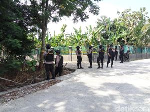 Densus 88 Ciduk Pencari Rongsok yang Ternyata Jaringan JAD di Solo Densus 88 Ciduk Pencari Rongsok yang Ternyata Jaringan JAD di Solo