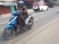 Jalan Rusak, Pemotor yang Mudik Harus Hati-hati di Arteri Serang