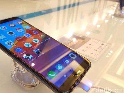 Smartphone Honor 7A Tiba di Jakarta