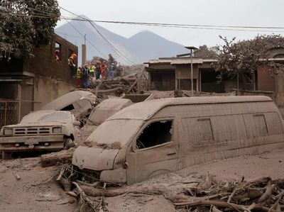 Ngeri! Abu Vulkanis Gunung Fuego Selimuti Escuintla Guatemal