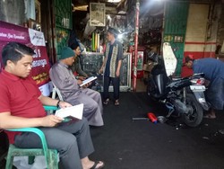 Ramadan, Bengkel di Makassar Ini Gratiskan Servis dengan Ngaji
