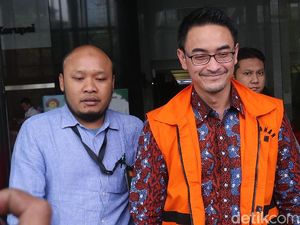 Pengadilan Belum Tunjuk Majelis Hakim Sidang Zumi Zola