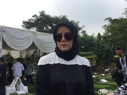 Olla Ramlan Bicara soal Kepergian Sang Ayah